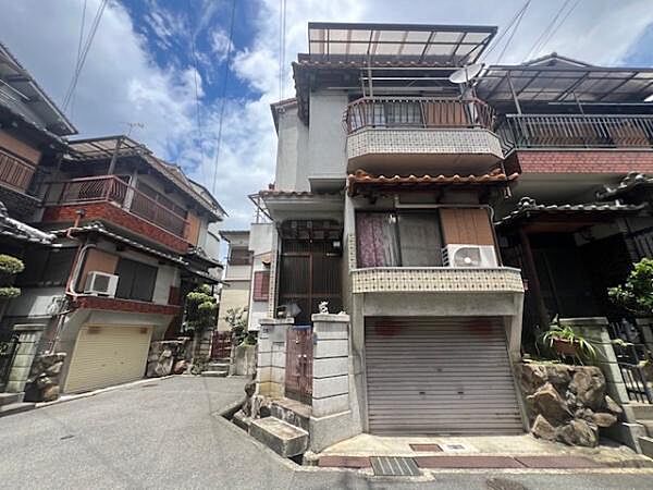 ■南バルコニーで毎日のお洗濯も快適♪■不動産購入についてわからないことがあればなんなりとご質問ください。ひとつひとつ丁寧にご説明させていただきます。ご案内希望のお客様はお気軽にお問合せ下さい♪