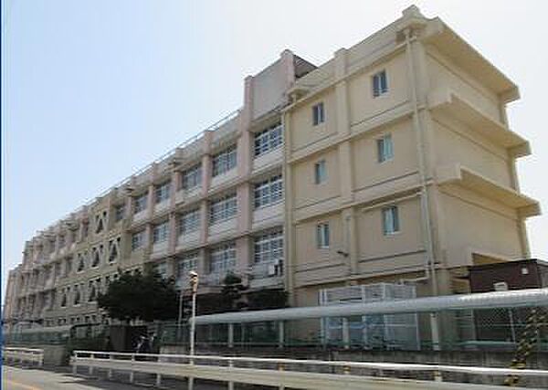 東大阪市立長瀬中学校まで1490m