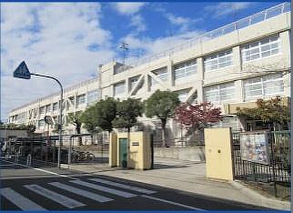 東大阪市立弥刀中学校まで763m