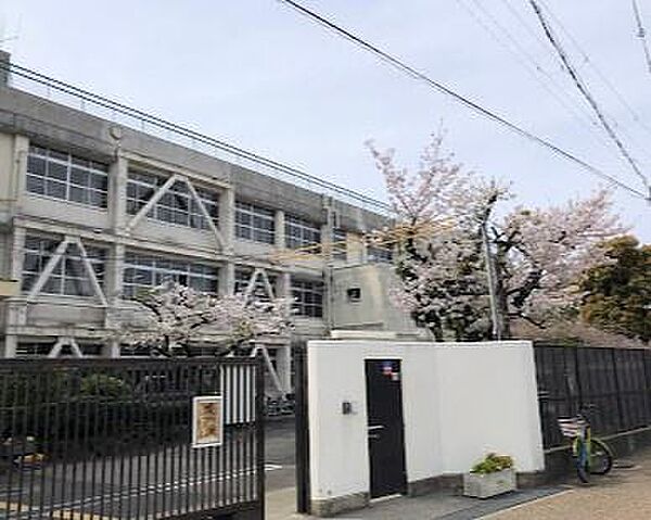 東大阪市立金岡中学校まで925m