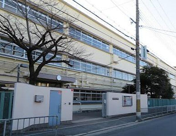 東大阪市立長栄中学校まで1125m