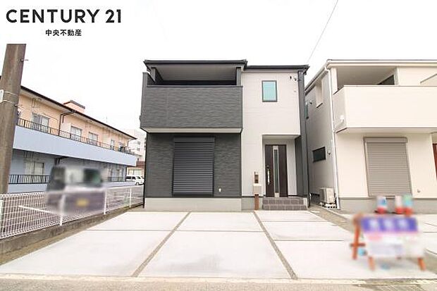 並列駐車3台可能☆