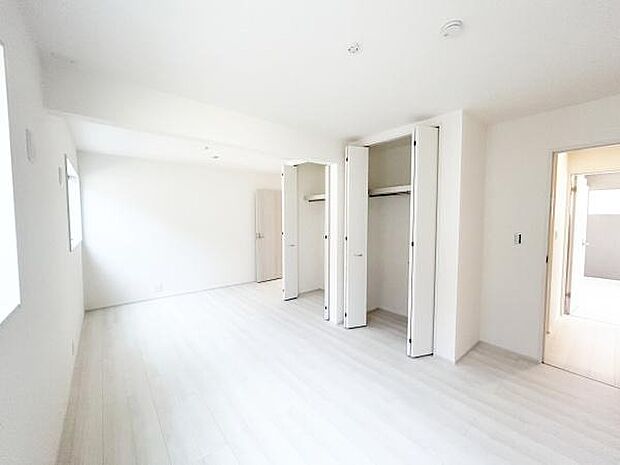 仕切りを作れば2部屋にすることも可能◎ご家族の生活や人数に合わせて調整可能なのが嬉しいポイントですね!