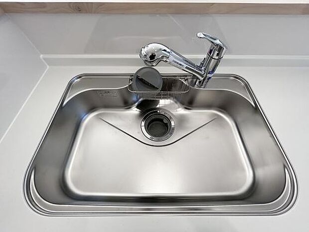 広めにつくられたシンク♪洗い物が多い日も安心のスペースです。