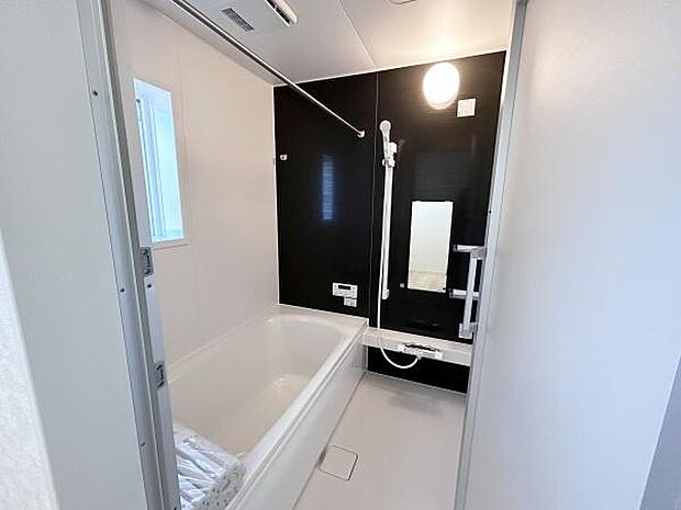 浴室乾燥+ハンガーポール付き☆雨の日・花粉の日も安心してお洗濯ができます!