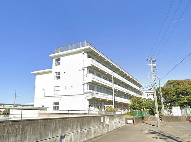 吉田町立住吉小学校まで400m