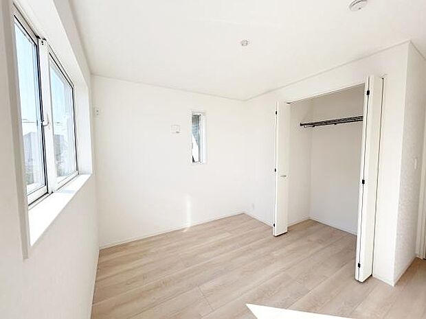 各部屋収納充実しています!お部屋を広く使えて快適に暮らせそうですね♪