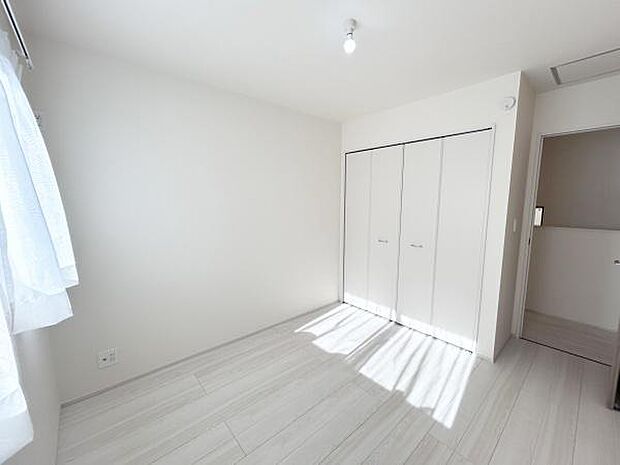 各部屋収納充実しています!お部屋を広く使えて快適に暮らせそうですね♪