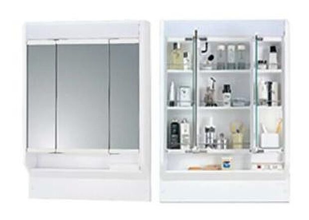 ミラー扉の内側がすべて収納スペースになっています。