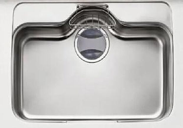 傷や汚れが付きにくい全面エンボス加工シンク。水はねの音や食器が当たる音を大幅に軽減する静音仕様です。