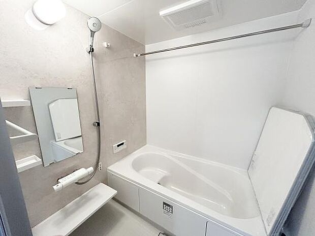 浴室乾燥機付きなので雨の日や花粉の気になる季節のお洗濯に大活躍です☆