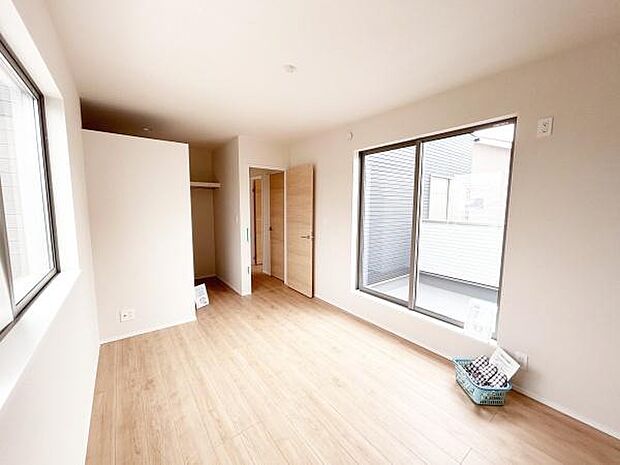 ＷＩＣ（ウォークインクローゼット）があるお部屋♪季節ごとの入れ替えも不要で便利です♪