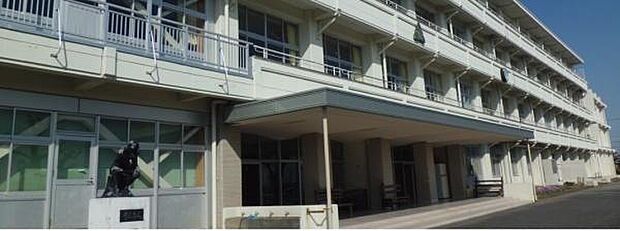 島田市立初倉中学校まで920m