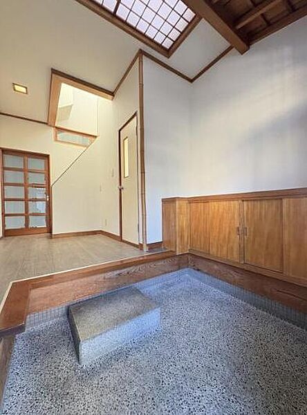 散らかりがちな玄関もスッキリの玄関収納付♪お客様を心地よくお迎えできそうですね！