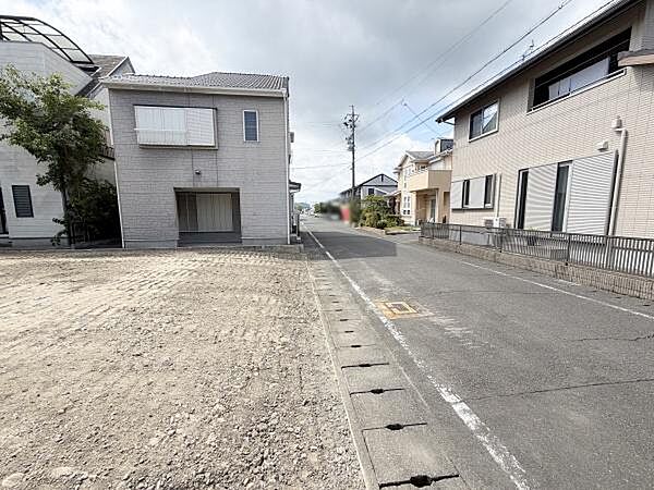 土地＋道路の写真