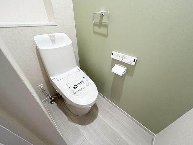 温水洗浄便座付きのトイレで、一年を通して快適にご利用できます。