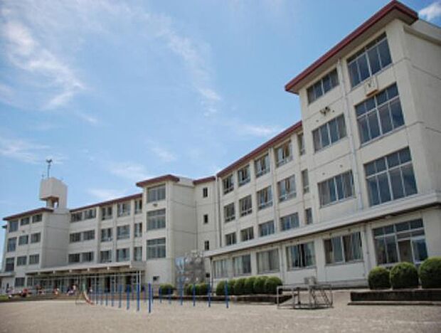 藤枝市立藤枝小学校まで490m