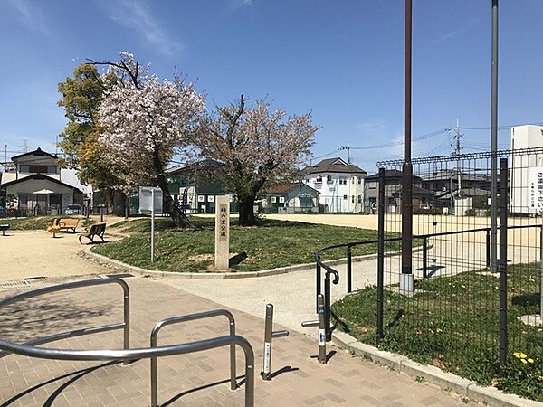 楠の里公園まで710m