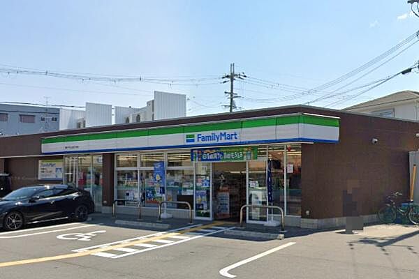 ファミリーマート　藤井寺小山四丁目店まで415m