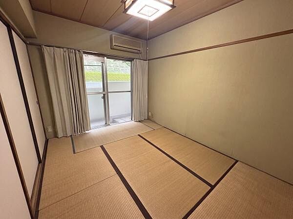 画像はAI（CG）加工により、室内の家具・私物等を除去したもので、実際の室内とは異なります