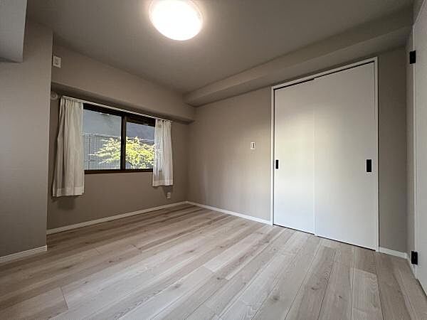 居室の使い方はいろいろです！書斎やシアタールーム、仕事部屋やお荷物部屋など自分好みのお部屋で、ゆったりお寛ぎ頂けます