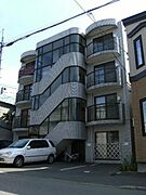 クリスタル 3階 築33年11ヶ月の賃貸物件