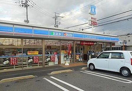 ローソン守山勝部5丁目店まで700m