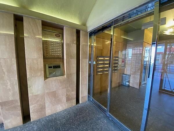 オートロック設備もありセキュリティー面でも安心して暮らせる住まい♪