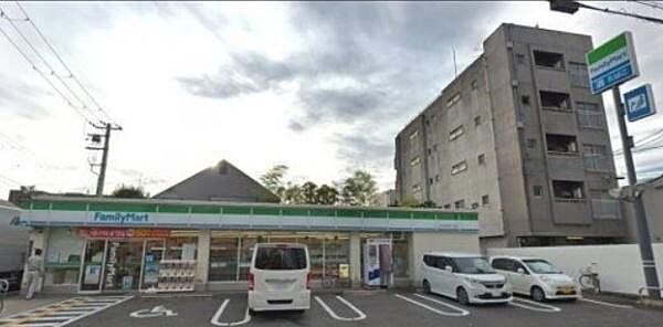 ファミリーマート万代東二丁目店まで204m