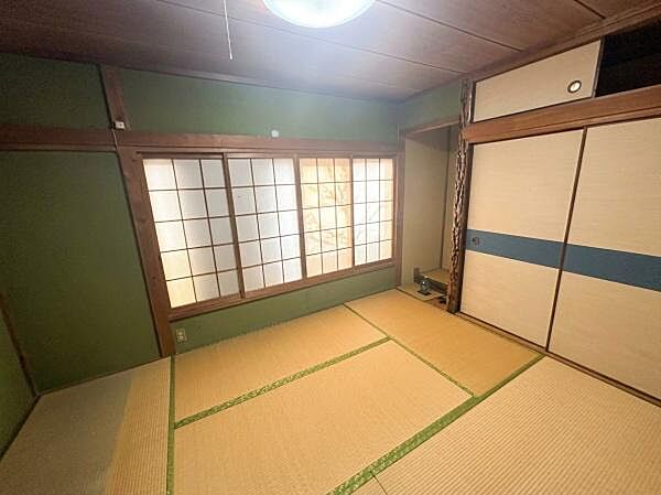 書斎やゲーム部屋様々な用途でお使いいただけます。