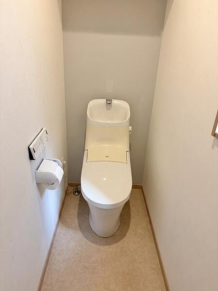便利な温水洗浄付のトイレできれいさっぱり♪