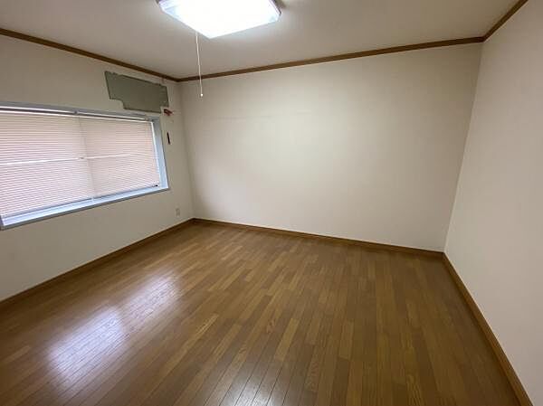 ※写真は家具消し加工しております。