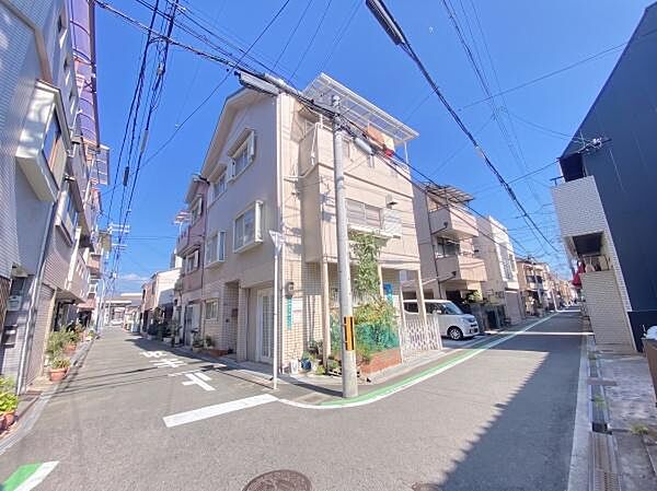 現地からみた住宅前道です♪
