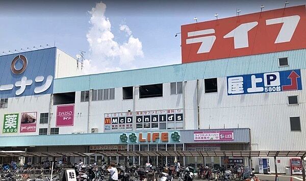 ライフ南津守店まで594m