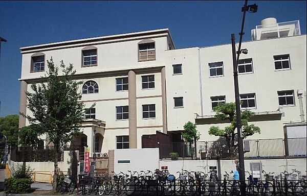 大阪市立長居小学校まで849m