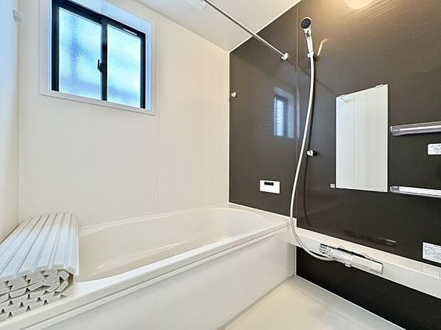 ■■一日の疲れを癒す■■癒しの空間バスルームです。天気に左右されずに洗濯物を乾かせる、浴室乾燥機＆オートバス機能付きです。