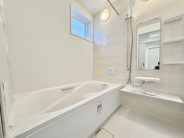 ■■一日の疲れを癒す■■癒しの空間バスルームです。天気に左右されずに洗濯物を乾かせる、浴室乾燥機&オートバス機能付きです。