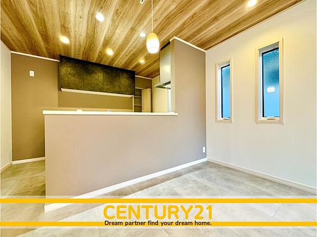 ■■憩いのリビング■■くつろぎを愉しむリビングルームは憩いの場となります。リビングとダイニングの空間機能を活かし、巧みに使い分ける発想が、ライフスタイルに新しいゆとりをもたらします。