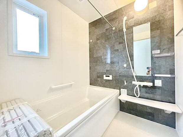 ■■一日の疲れを癒す■■癒しの空間バスルームです。天気に左右されずに洗濯物を乾かせる、浴室乾燥機＆オートバス機能付きです。