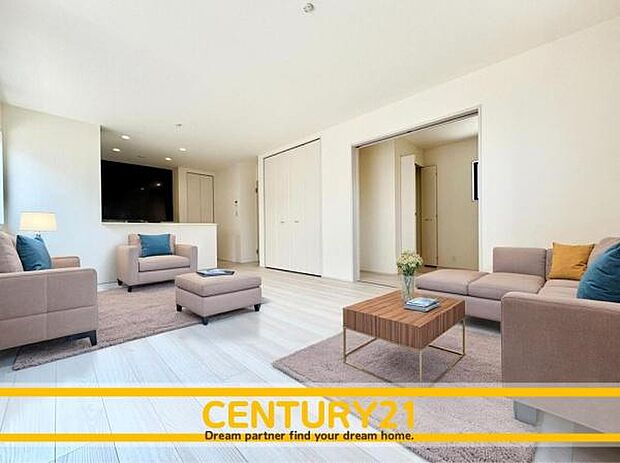 ※家具・CG加工はイメージです。販売価格等には含まれません。■■憩いのリビング■■リビングとダイニングの空間機能を活かし、巧みに使い分ける発想が、ライフスタイルに新しいゆとりをもたらします。