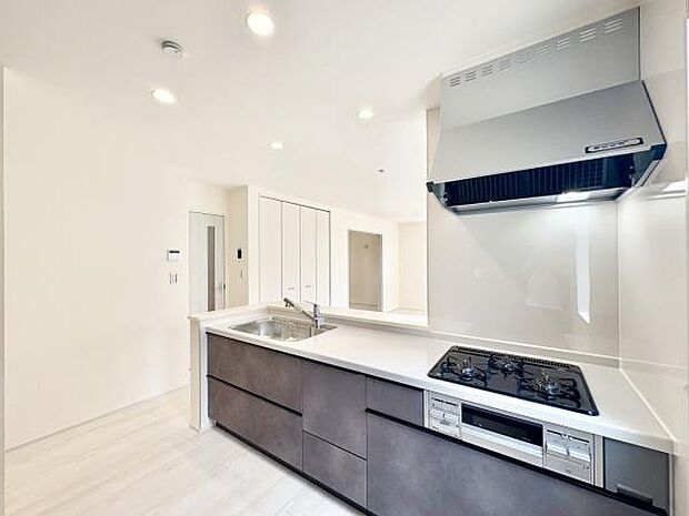 ■■キッチン■■家族や友人と味わう料理。会話を楽しみながら作りたいものですね。