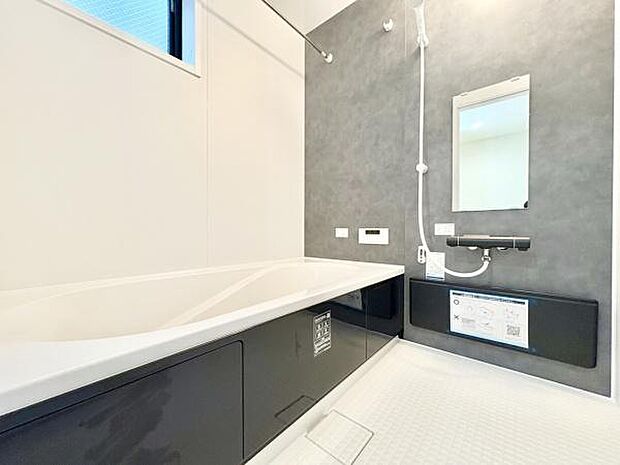 ■■一日の疲れを癒す■■癒しの空間バスルームです。天気に左右されずに洗濯物を乾かせる、浴室乾燥機＆オートバス機能付きです。