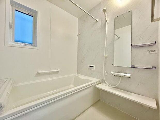 ■■一日の疲れを癒す■■癒しの空間バスルームです。天気に左右されずに洗濯物を乾かせる、浴室乾燥機&オートバス機能付きです。