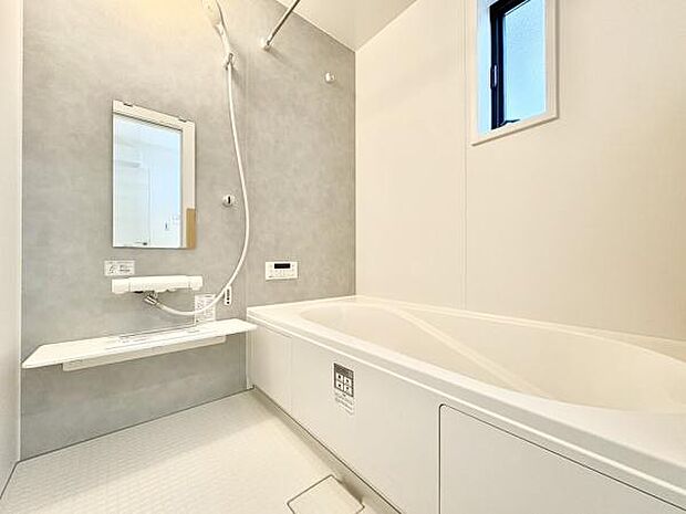 ■■一日の疲れを癒す■■癒しの空間バスルームです。天気に左右されずに洗濯物を乾かせる、浴室乾燥機＆オートバス機能付きです。