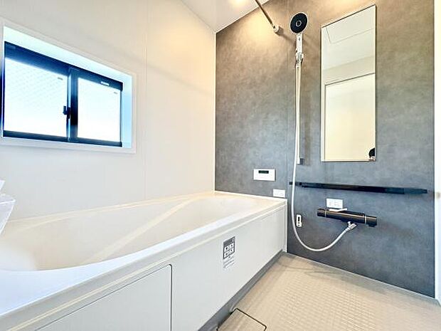 ■■一日の疲れを癒す■■癒しの空間バスルームです。天気に左右されずに洗濯物を乾かせる、浴室乾燥機＆オートバス機能付きです。