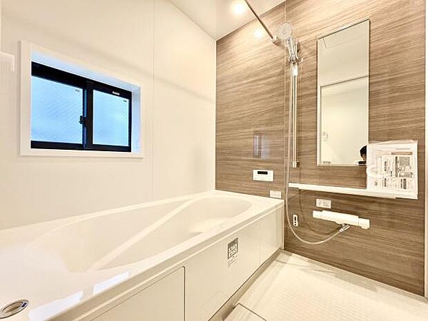 ■■一日の疲れを癒す■■癒しの空間バスルームです。天気に左右されずに洗濯物を乾かせる、浴室乾燥機＆オートバス機能付きです。