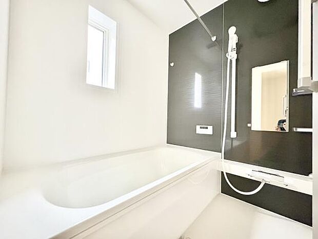 ■■一日の疲れを癒す■■癒しの空間バスルームです。天気に左右されずに洗濯物を乾かせる、浴室乾燥機&オートバス機能付きです。