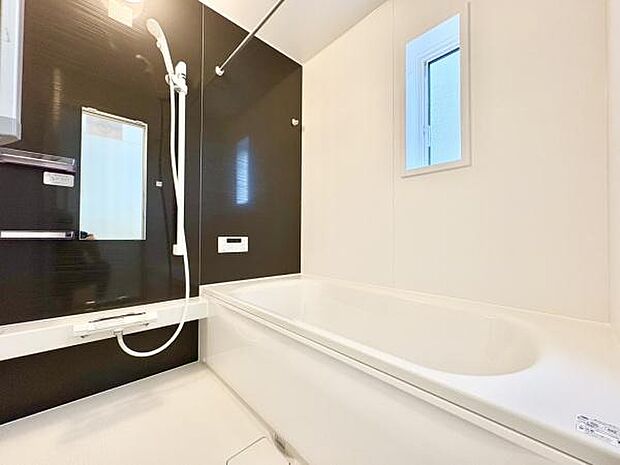 ■■一日の疲れを癒す■■癒しの空間バスルームです。天気に左右されずに洗濯物を乾かせる、浴室乾燥機＆オートバス機能付きです。