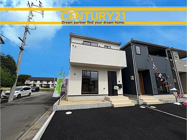 ■■駐車場■■ファミリーカーの需要が多い中、駐車場も確保いたしました。マンションとは違う敷地内駐車。ご主人様のお車のお手入れにも気合が入りますね。