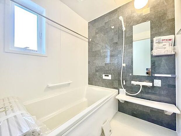 ■■一日の疲れを癒す■■癒しの空間バスルームです。天気に左右されずに洗濯物を乾かせる、浴室乾燥機＆オートバス機能付きです。